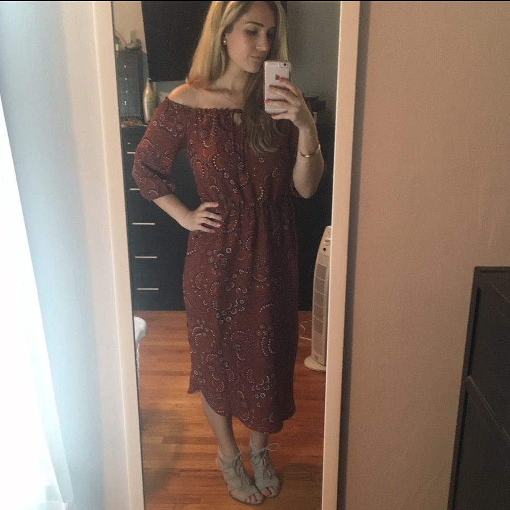 Le Kate Off the Shoulder Midi Dress